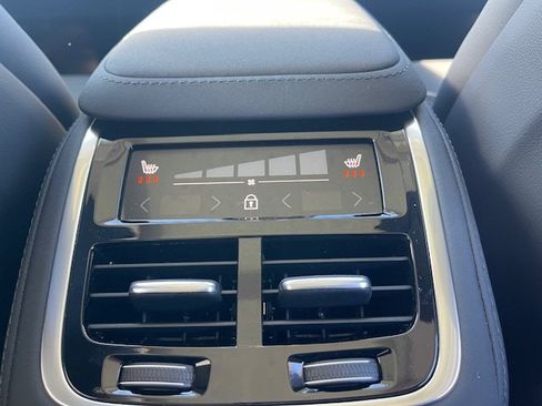 New 2026 Volvo XC90 B6 Plus w/ Protection Package Premier AWD/4WD image 10