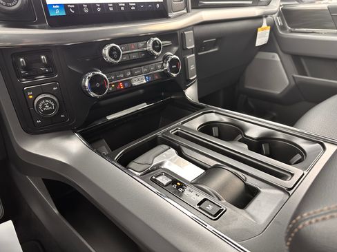 New 2025 Ford F150 Lariat w/ Equipment Group 501A Mid image 16