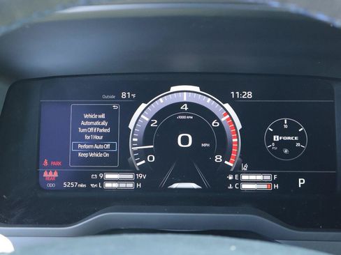 Used 2024 Toyota Tundra Platinum AWD/4WD image 27