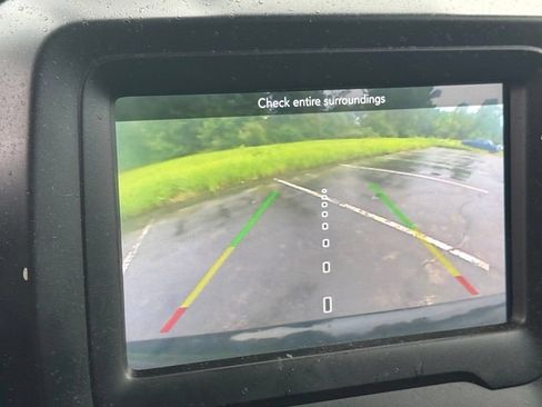 Used 2018 Jeep Renegade Altitude AWD/4WD image 16