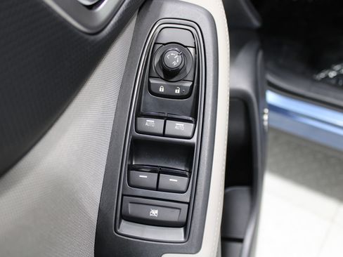 Used 2024 Subaru Forester Premium AWD/4WD image 42