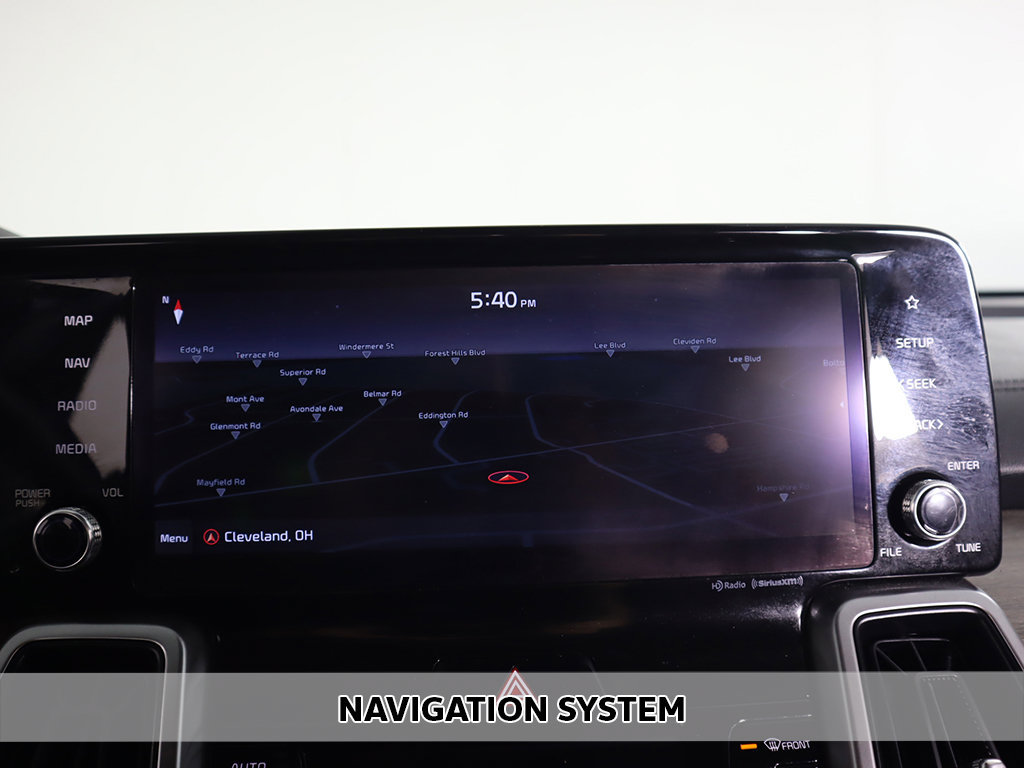 Used 2022 Kia Sorento S w/ Panoramic Sunroof Package AWD/4WD image 3