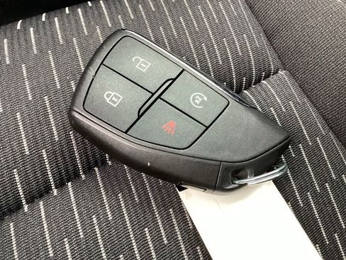 Used 2025 Chevrolet Equinox LT image 28