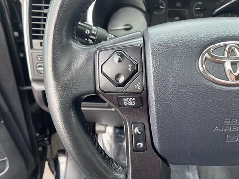 Used 2018 Toyota Sequoia TRD Sport AWD/4WD image 22