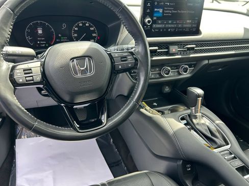 Used 2025 Honda HR-V EX-L image 11