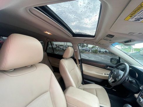 Used 2017 Subaru Outback 2.5i Limited AWD/4WD image 3