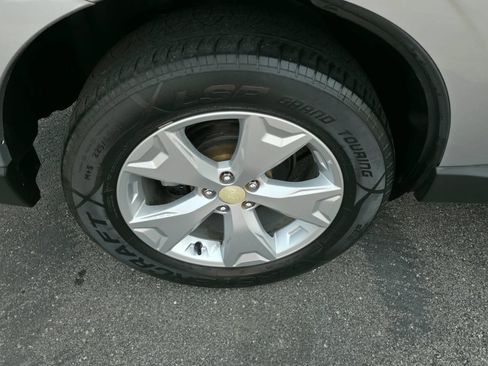 Used 2015 Subaru Forester 2.5i w/ Alloy Wheel Package AWD/4WD image 15