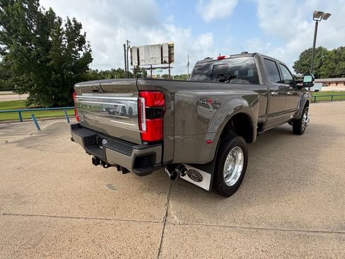 New 2026 Ford F450 Platinum w/ Platinum Plus Package AWD/4WD image 6
