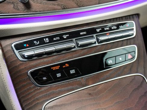 Used 2022 Mercedes-Benz E 350 4MATIC Sedan image 25