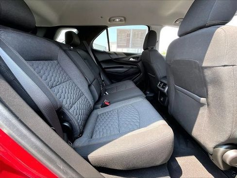Used 2021 Chevrolet Equinox LT FWD image 16