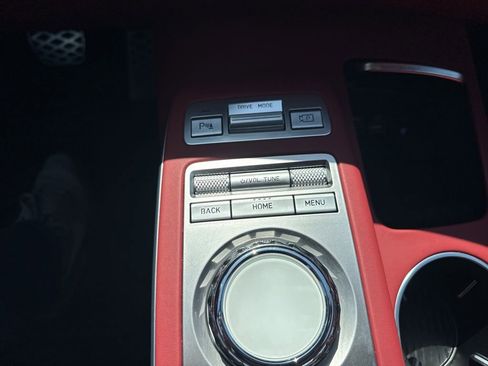 Used 2025 Genesis GV70 3.5T Sport w/ Sport Advanced Package image 20