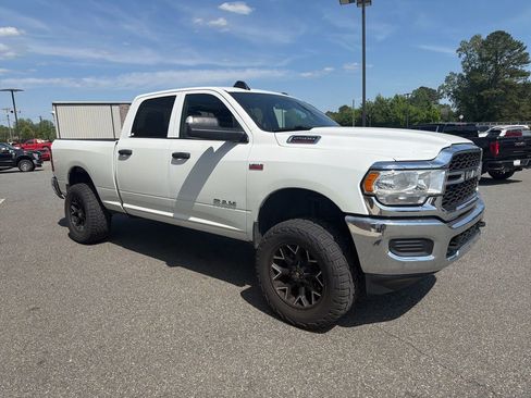 Used 2022 RAM 2500 Tradesman w/ Chrome Appearance Group image 9