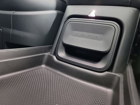 Used 2022 Rivian R1S Launch Edition image 33