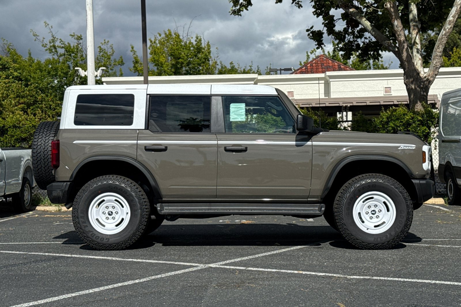 New 2026 Ford Bronco Heritage Edition AWD/4WD image 4