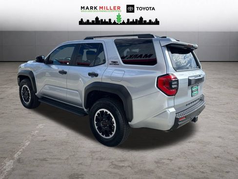 Certified 2025 Toyota 4Runner TRD Off-Road AWD/4WD image 3
