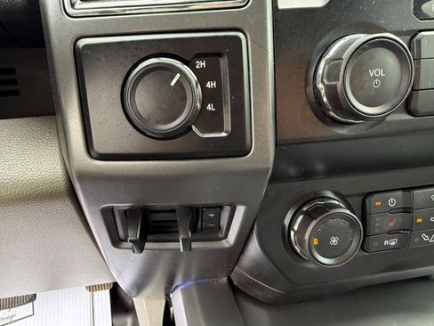 Used 2019 Ford F350 XLT w/ XLT Premium Package AWD/4WD image 27