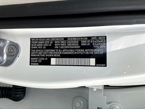 New 2025 Volvo EX90 Plus image 36