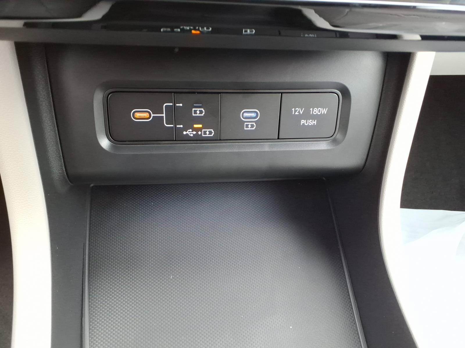 New 2026 Hyundai Tucson Limited AWD/4WD image 9