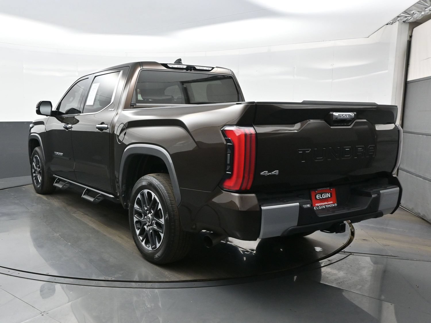 Used 2023 Toyota Tundra Limited AWD/4WD image 4