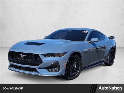 Used 2025 Ford Mustang GT image 1