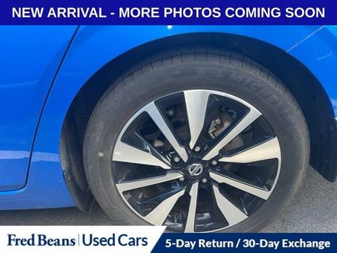Used 2023 Nissan Sentra SV w/ SV Premium Package image 12