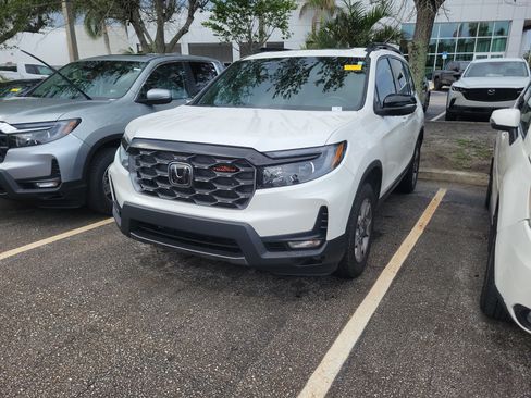 Used 2023 Honda Passport TrailSport image 1
