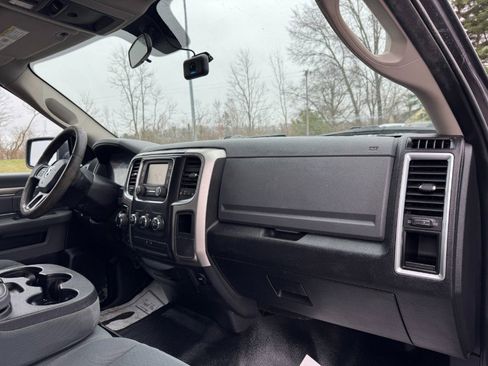 Used 2017 RAM 1500 Classic SLT image 19