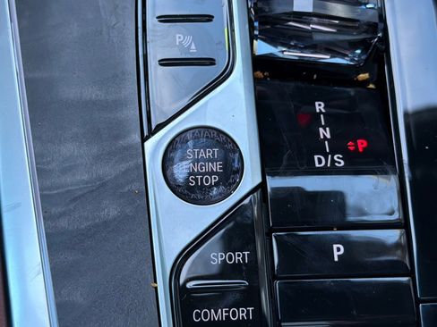 New 2026 BMW X7 M60i image 12