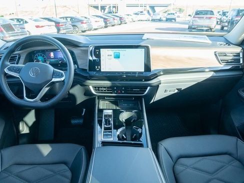 New 2026 Volkswagen Atlas SE image 30