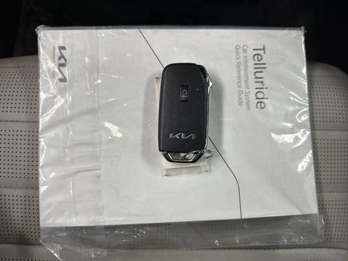 Used 2022 Kia Telluride SX w/ SX Prestige Package AWD/4WD image 43