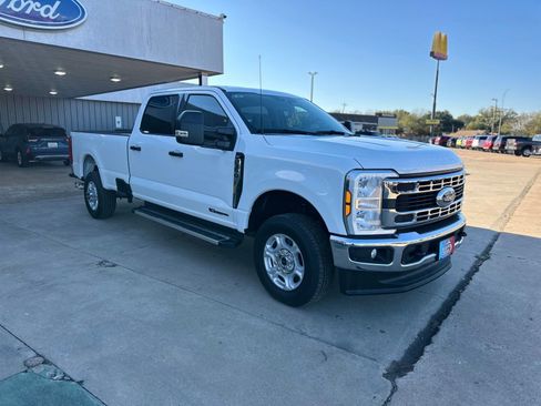 Used 2025 Ford F350 XLT image 10