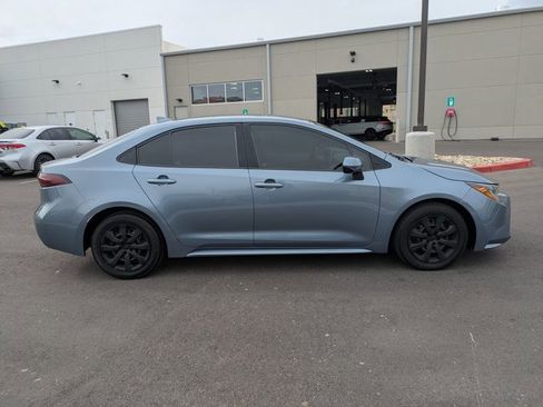 Used 2020 Toyota Corolla LE image 4