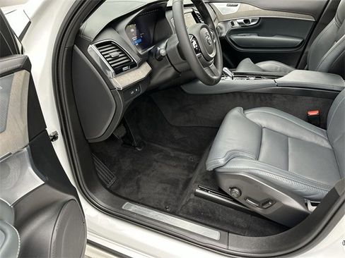 Certified 2024 Volvo XC90 T8 Ultimate w/ Protection Package Premier image 11