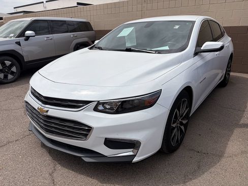 Used 2018 Chevrolet Malibu LT FWD image 4