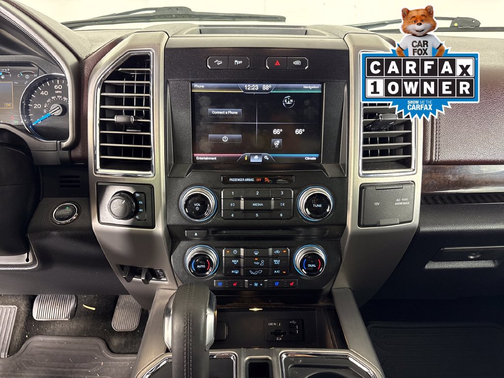 Used 2015 Ford F150 Platinum w/ Equipment Group 701A Luxury AWD/4WD image 23