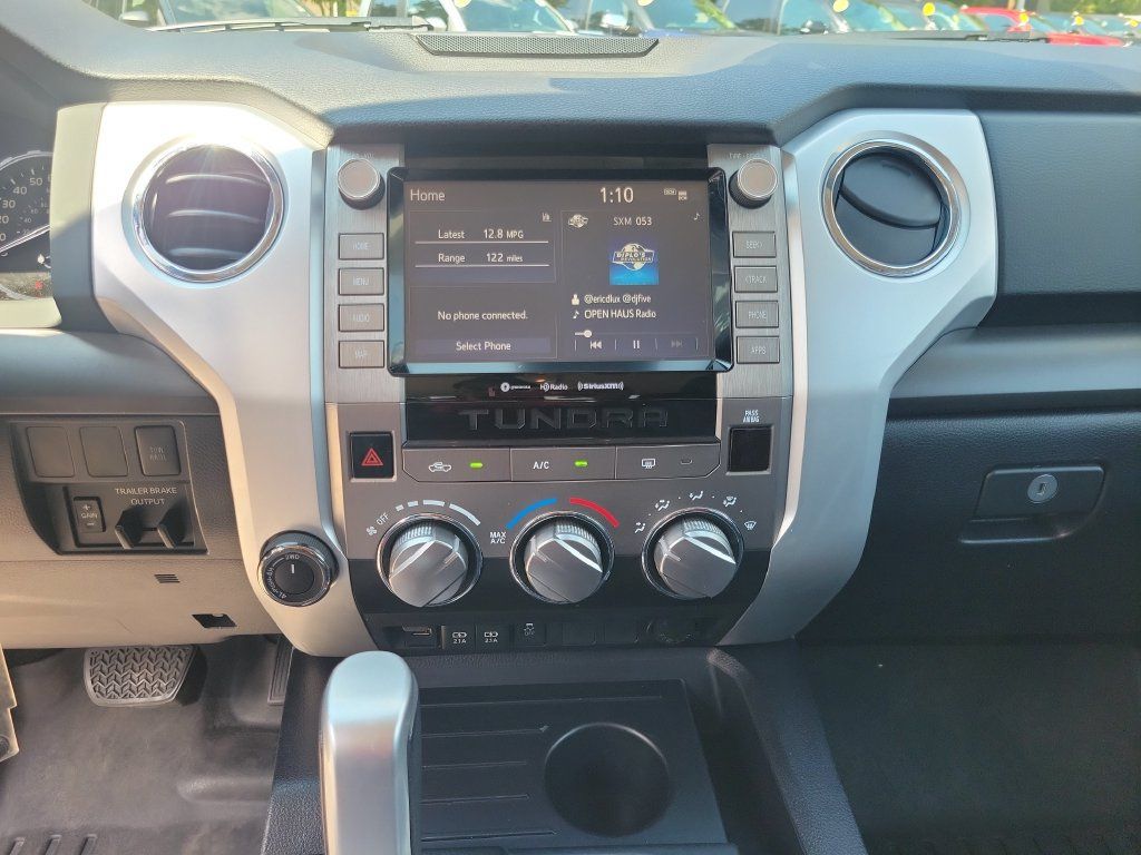 Used 2020 Toyota Tundra SR5 w/ SR5 Upgrade Package AWD/4WD image 30