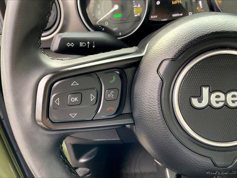 Certified 2023 Jeep Wrangler Unlimited AWD/4WD image 20