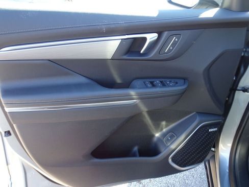 New 2025 Buick Enclave Preferred w/ LPO, Floor Liner Package image 27