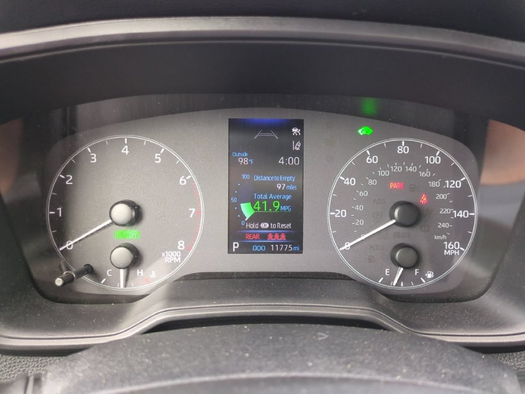 Used 2023 Toyota Corolla Cross AWD Hybrid image 31