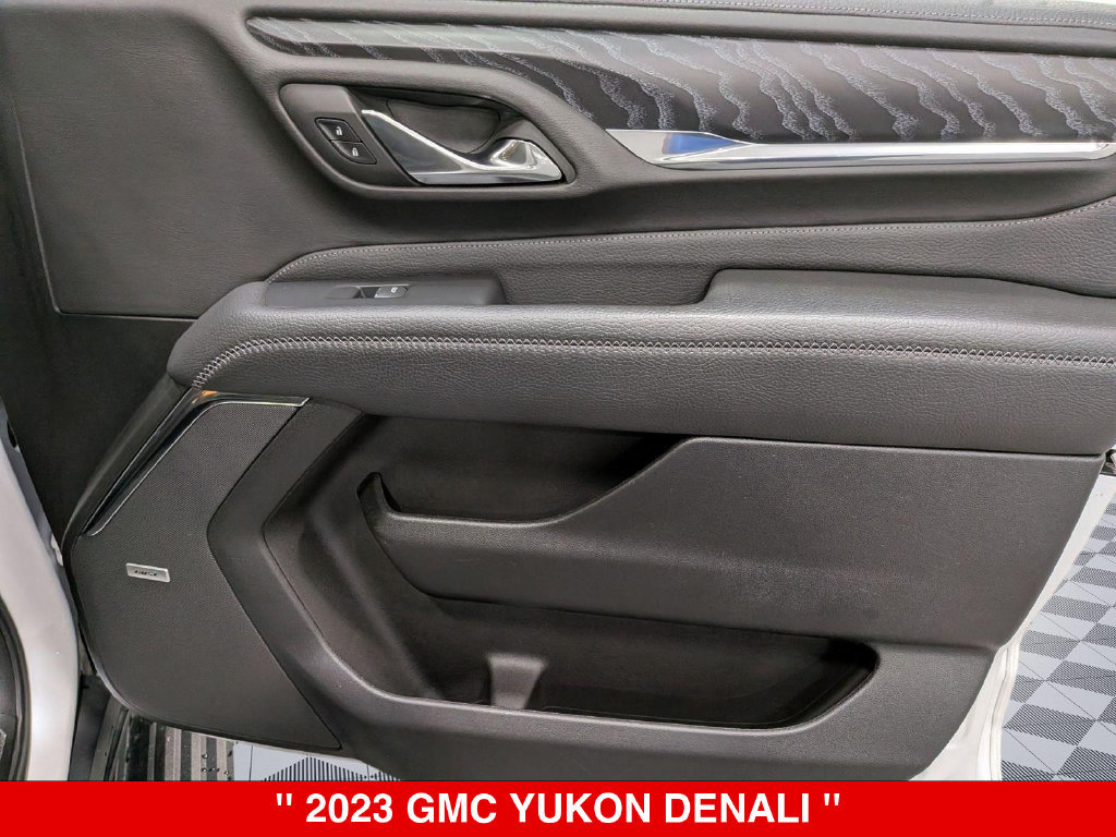 Used 2023 GMC Yukon Denali w/ Advanced Technology Package AWD/4WD image 37