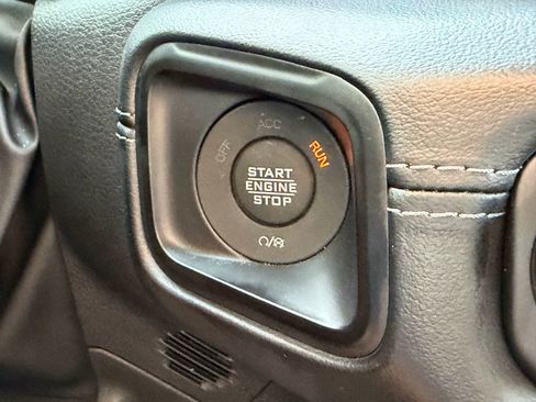 Used 2024 Jeep Wrangler Unlimited Sahara AWD/4WD image 26
