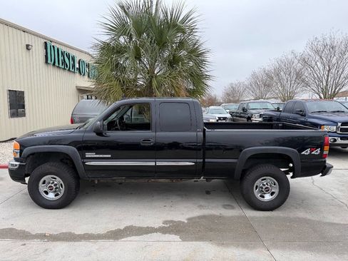 Used 2007 GMC Sierra 2500 SLE w/ Heavy-Duty Power Package image 3
