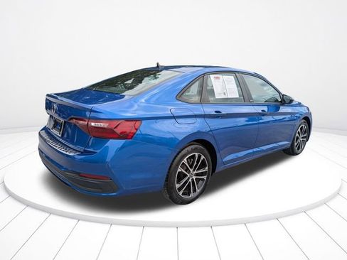 Used 2024 Volkswagen Jetta Sport FWD image 4