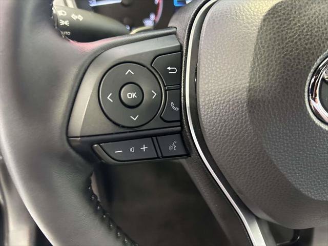 Certified 2025 Toyota Corolla SE FWD image 18