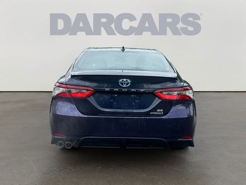 Used 2022 Toyota Camry SE FWD image 6