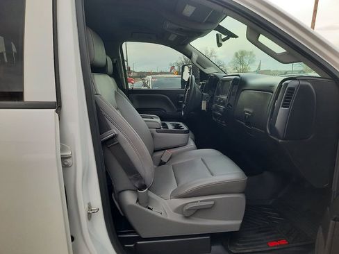 Used 2018 GMC Sierra 2500 2WD Double Cab w/ Sierra Convenience Package image 8
