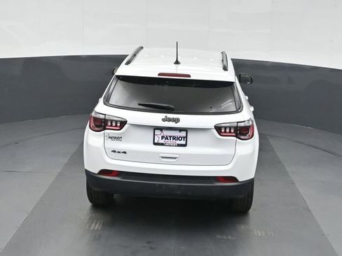 Used 2025 Jeep Compass Latitude w/ Altitude Special Edition AWD/4WD image 32