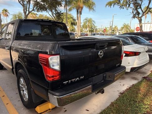 Used 2017 Nissan Titan SV RWD image 8