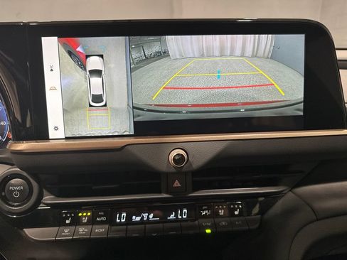 Certified 2024 Toyota Crown Platinum AWD/4WD image 11