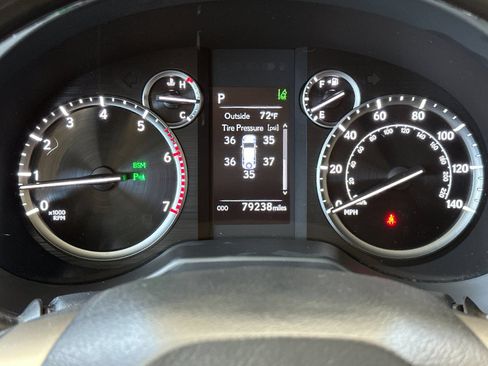 Used 2023 Lexus GX 460 Premium w/ Premium Plus Package AWD/4WD image 30